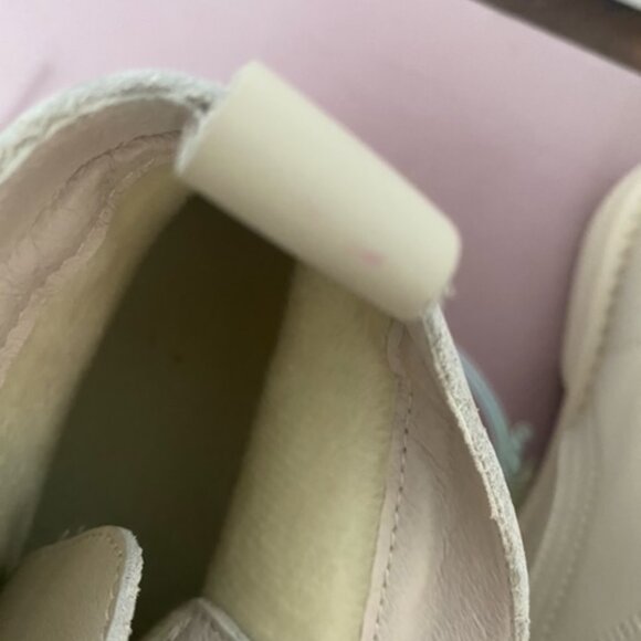 New Women's Fashionable Ivory White Leather Low Heel Flat Ankle Boots Booties - Picture 4 of 7